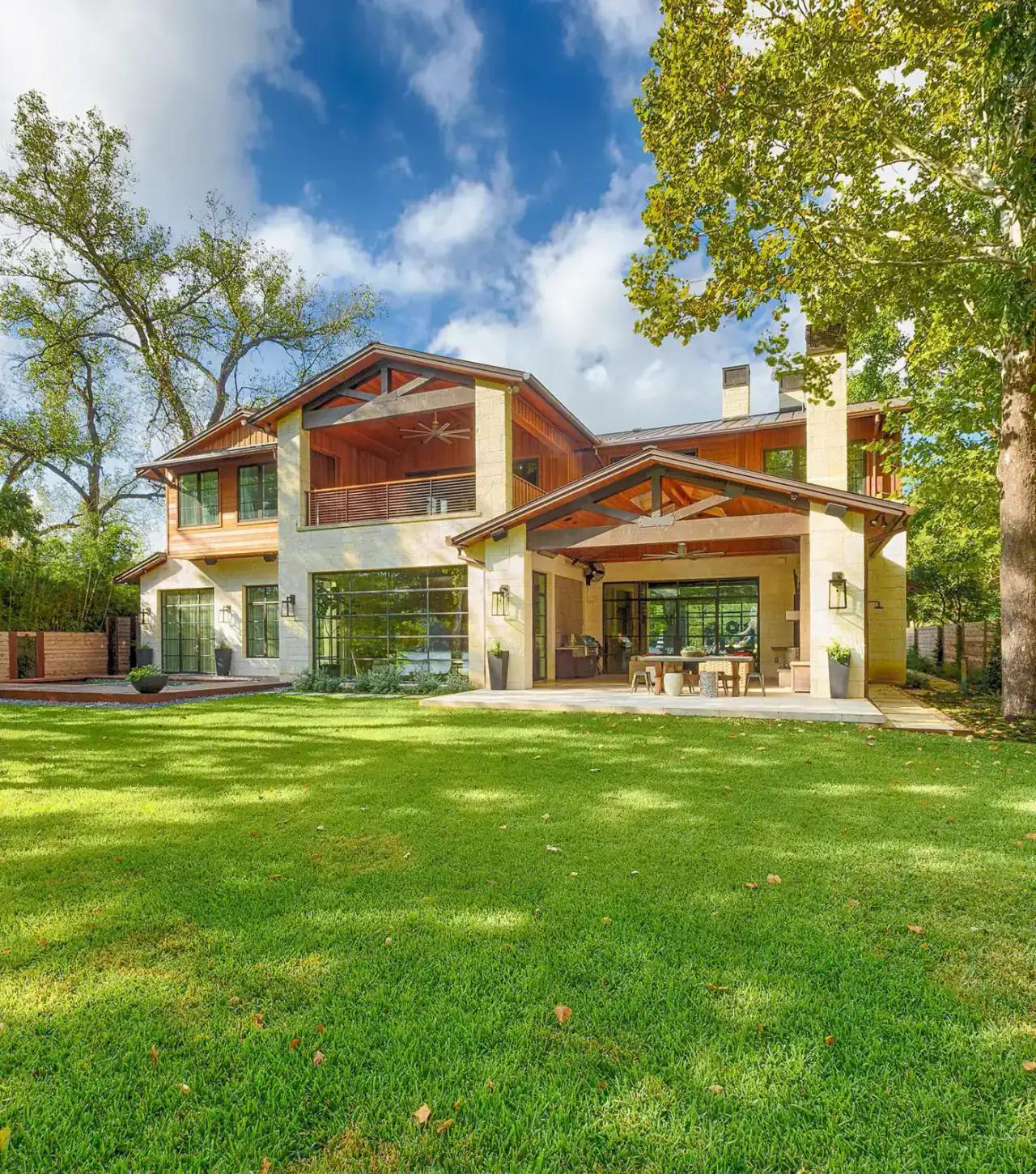 Custom Kahanek home exterior
